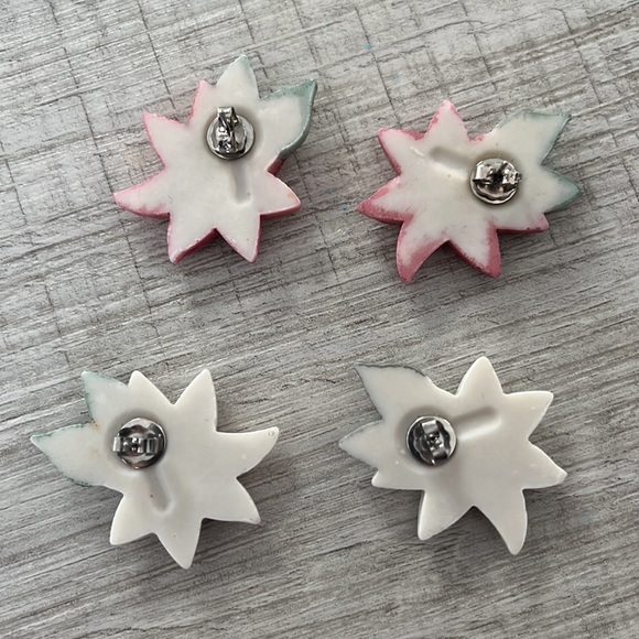Ceramic porcelain poinsettia earrings rose pinkish - Picture 4 of 4